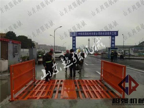 中鐵四局杭州市紫金港路改提升工程現(xiàn)場